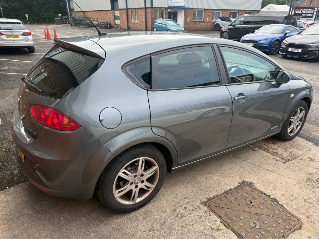 Seat Leon Hatchback 1.6 Tdi Ecomotive Cr Se Copa 2012 Grey #3