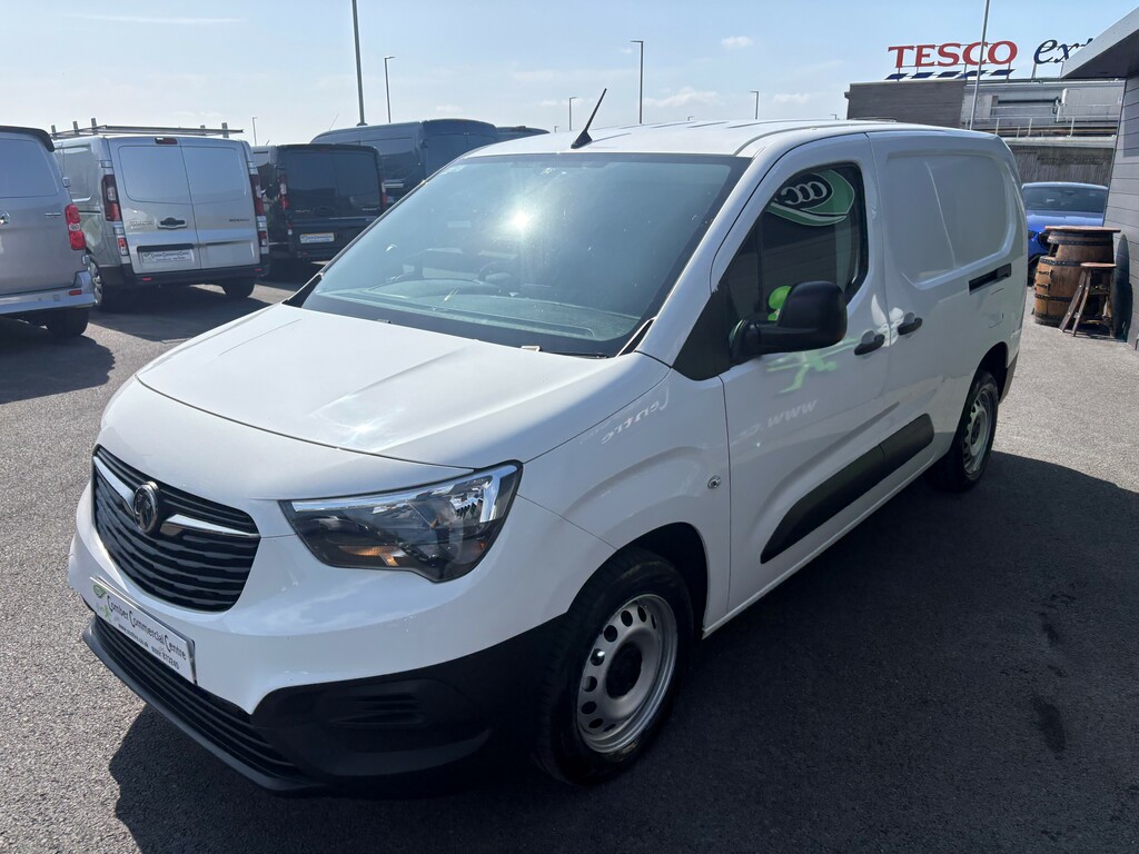 Vauxhall Combo 2300 1.5 100Ps H1l2 Dynamic White #4