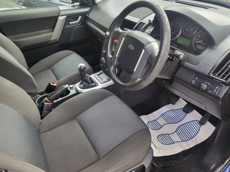 Land Rover Freelander Td4 E S Blue #3