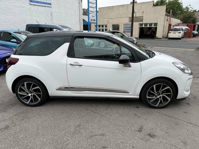 DS DS 3 1.2 Puretech Connected Chic Hatchback M White #4
