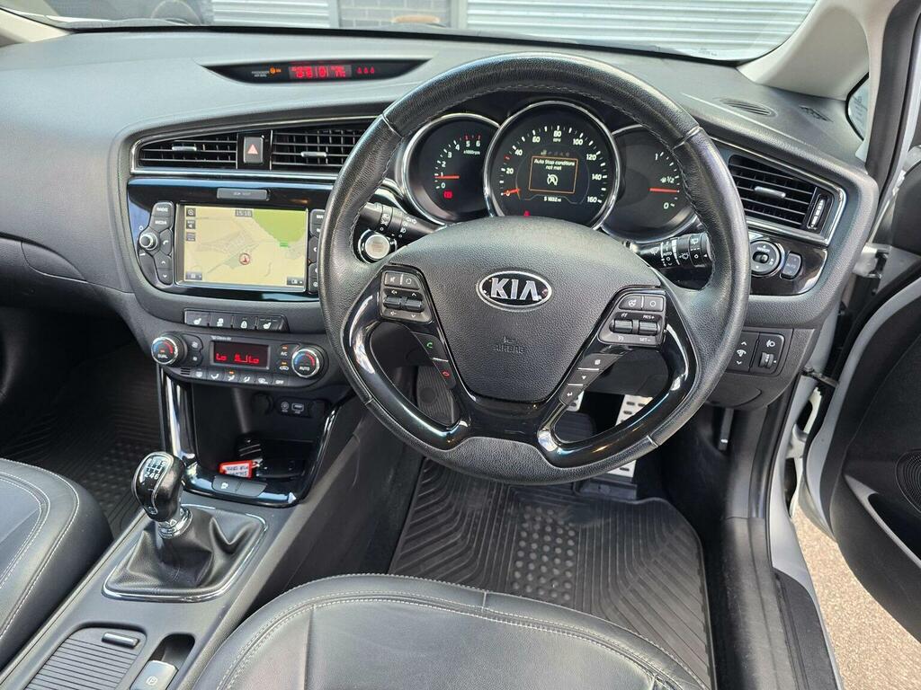 Kia Ceed Hatchback 1.6 Crdi 4 Euro 6 Ss 201666 Silver #2