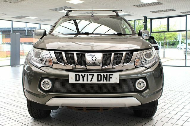 Mitsubishi L200 Di-d Dc Barbarian Pickup Green #2