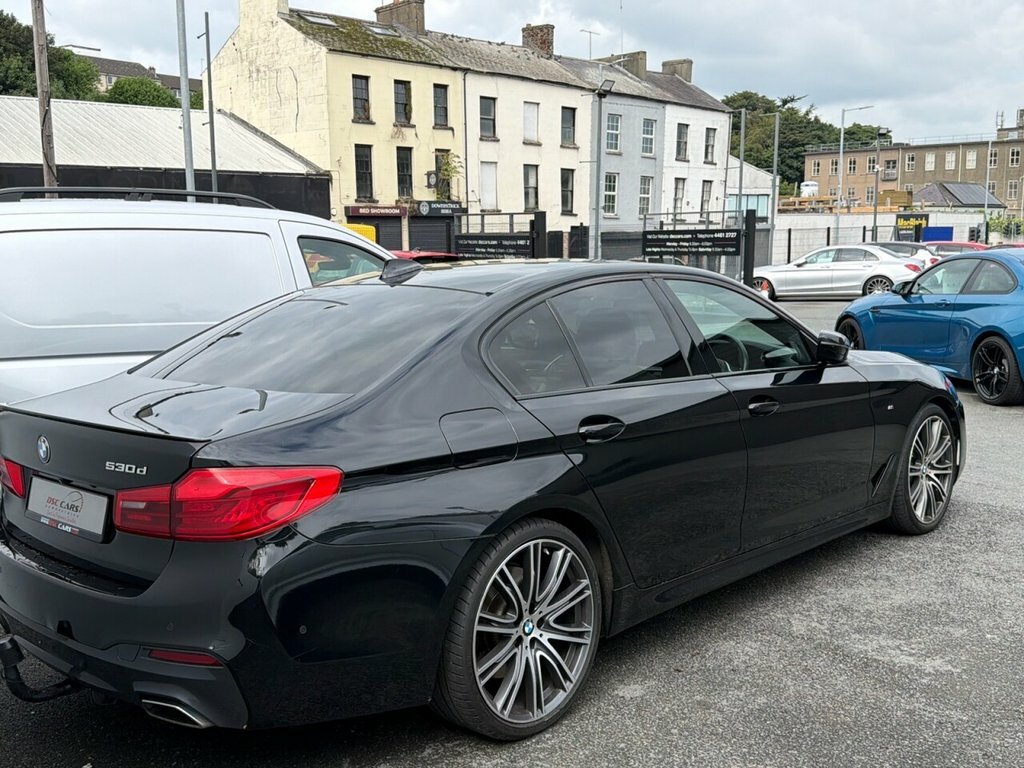 BMW 5 Series 3L M Sport YG68RGF Black #2