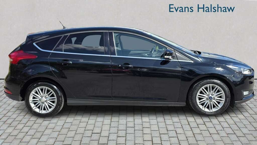 Ford Focus 1.0 Ecoboost 125 Zetec Edition 2017 Black #2