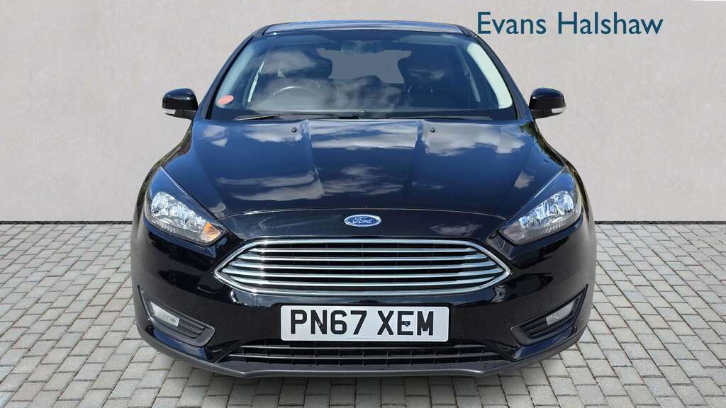 Ford Focus 1.0 Ecoboost 125 Zetec Edition 2017 Black #3
