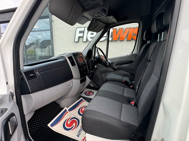 Volkswagen Crafter Crafter Cr35 Tdi Bluemotion Technology Red #10