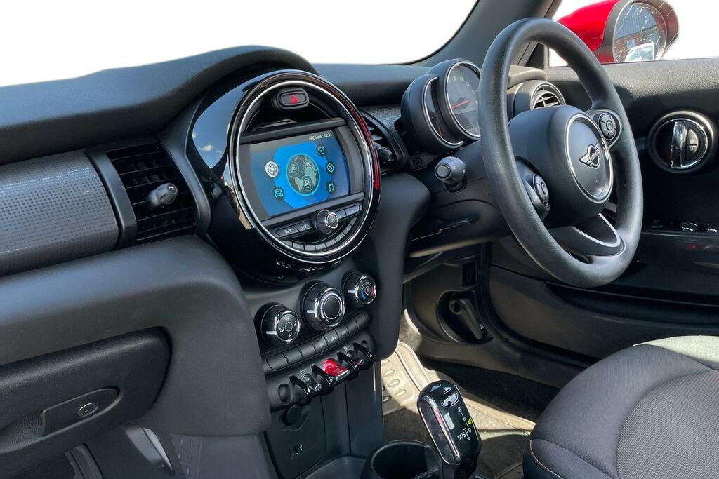 Mini Convertible 1.5 Cooper Classic II Red #4