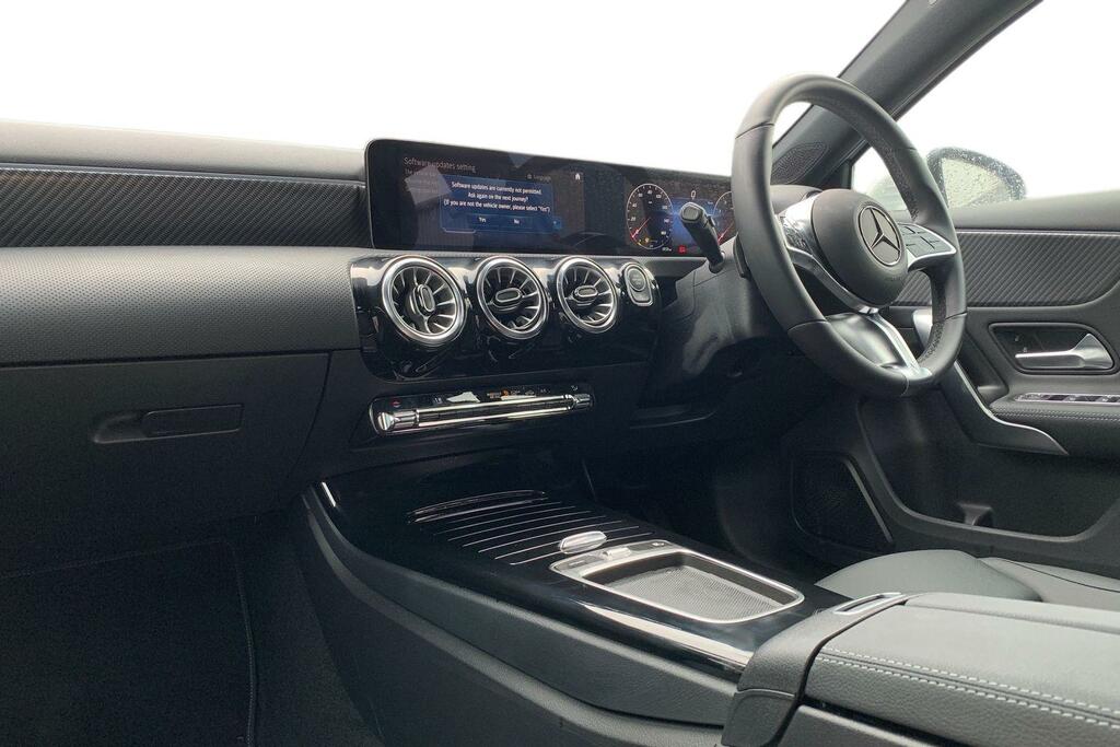 Mercedes-Benz A Class A180 Sport Executive MD26FNF White #4