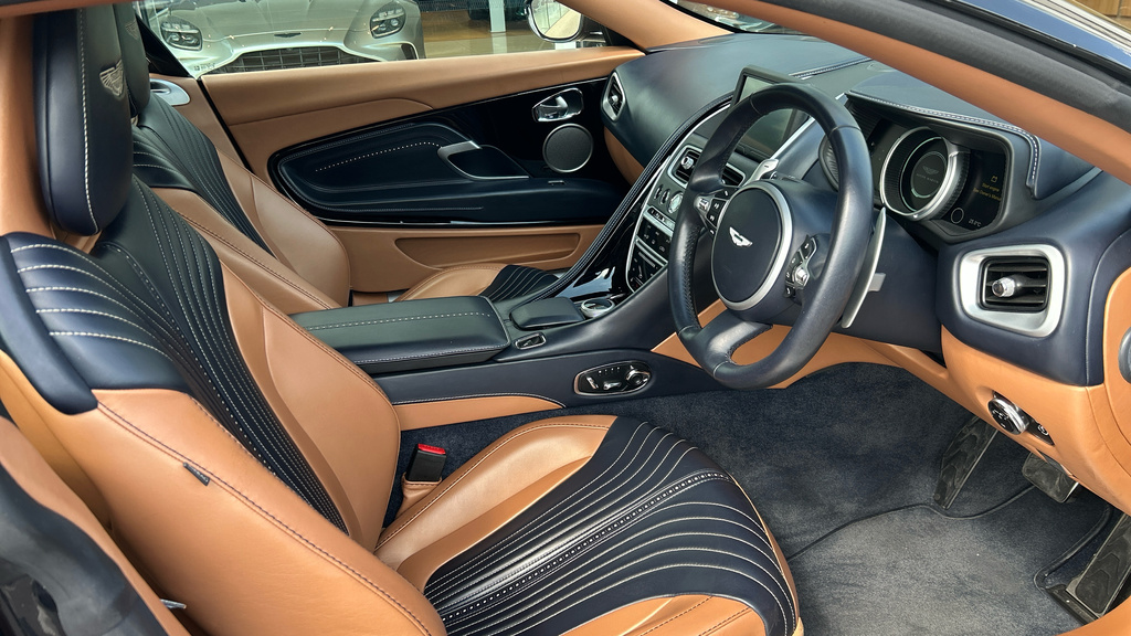 Aston Martin DB11 5.2 V12 Euro 6 Ss White #12