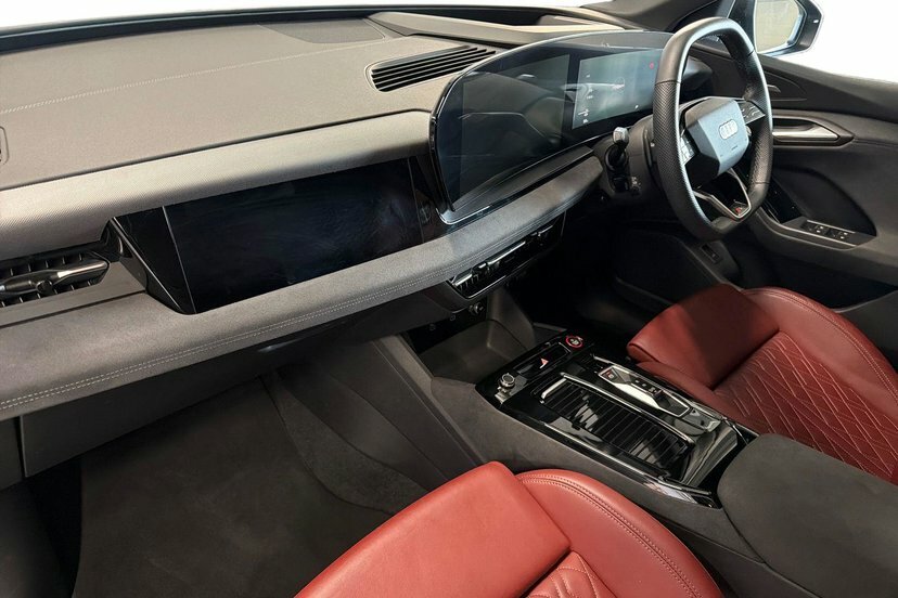 Audi SQ6 E-Tron 100Kwh S Edition 1 Suv Quattro EN25ZZW Black #2