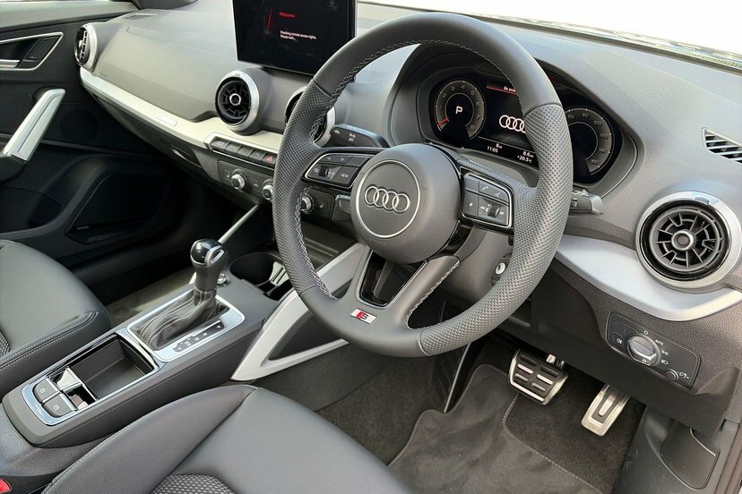 Audi Q2 1.5 Tfsi Cod 35 S Line Suv S Tronic 15 DF26ZNO Black #6