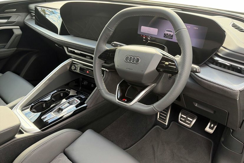 Audi Q5 2.0 E-hybrid 25.9Kwh Black Edition Suv Black #6