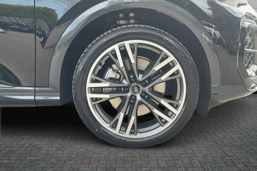 Audi Q5 2.0 E-hybrid 25.9Kwh Black Edition Suv Black #5