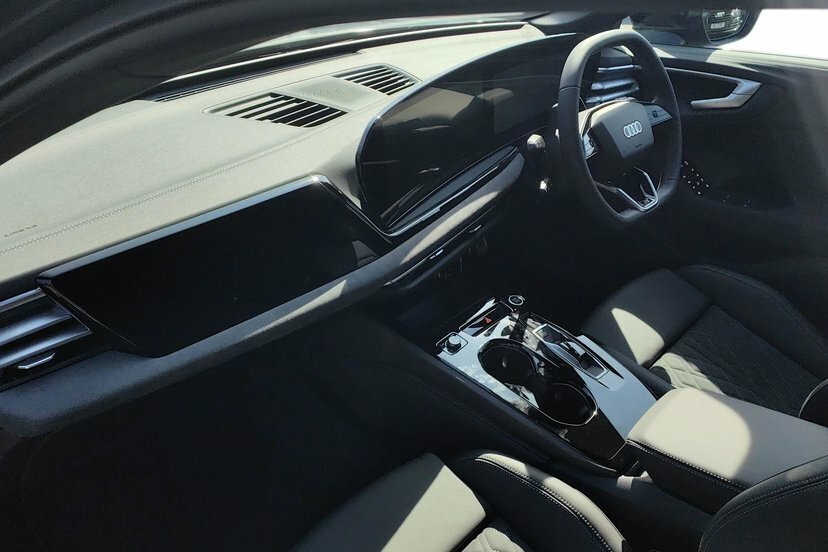Audi A5 2.0 E-hybrid 25.9Kwh Black Edition Saloon Petr Blue #2