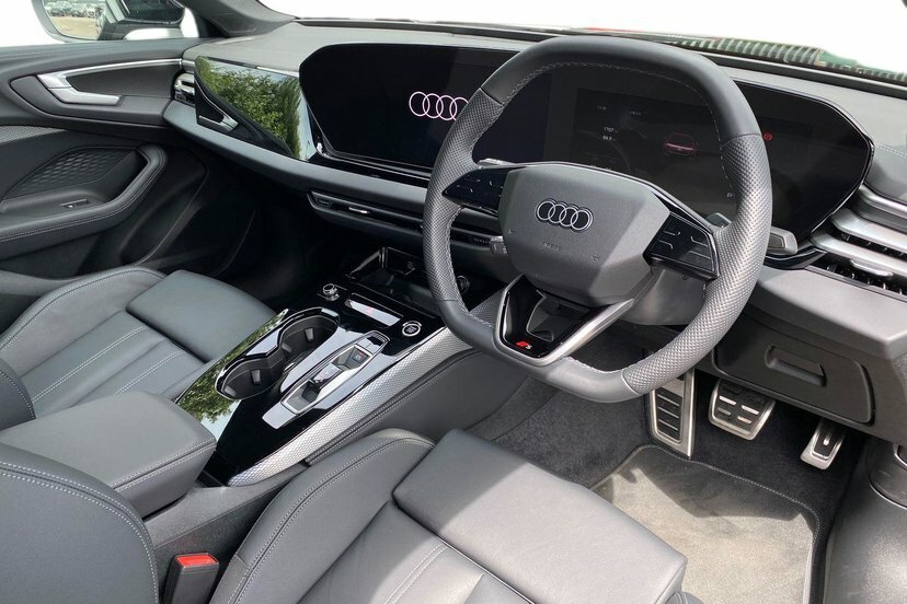 Audi A5 2.0 E-hybrid 25.9Kwh S Line Saloon Plug Black #6