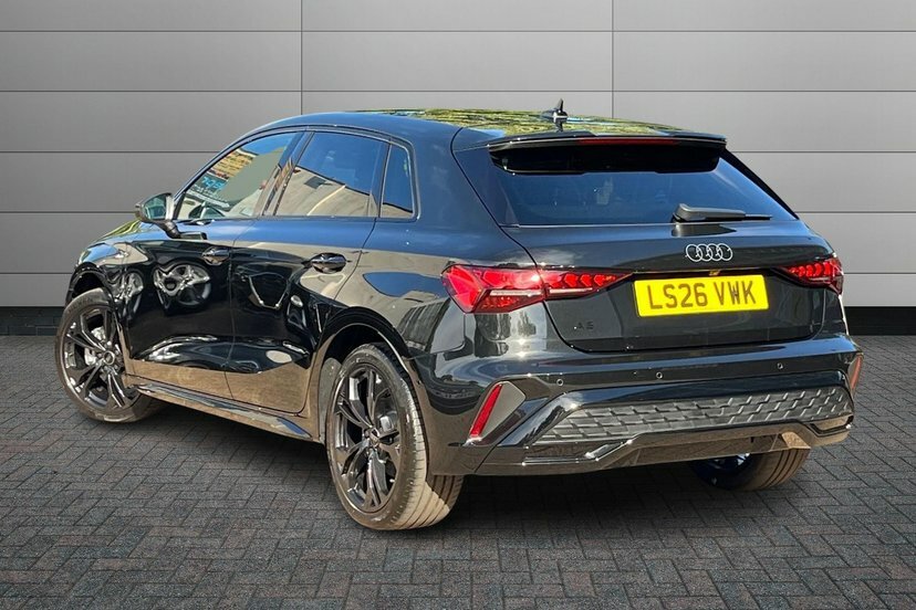 Audi A3 1.5 Tfsie Black Edition Sportback Plug- LS26VWK Black #3