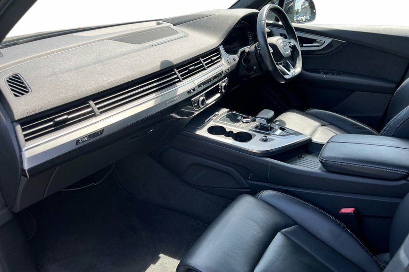 Audi Q7 3.0 Tdi V6 S Line Suv Tiptronic Quattro Black #2