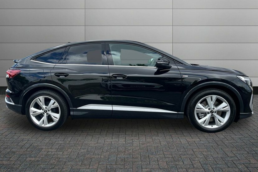 Audi Q4 E Tron 45 S Line Sportback 82Kwh 286 P LS26FZY Black #4