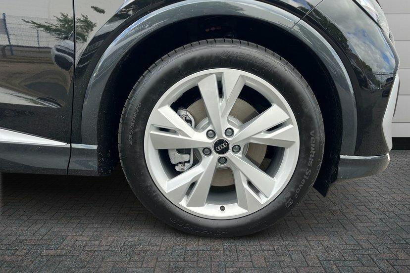 Audi Q4 E Tron 45 S Line Sportback 82Kwh 286 P LS26FZY Black #5