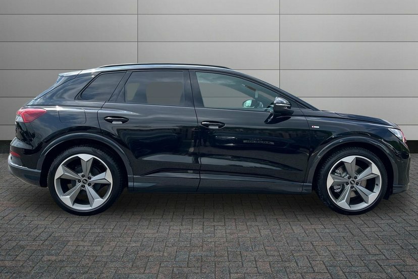 Audi Q4 E Tron 45 Black Edition Suv Quattro 82K AO26TUV Black #4