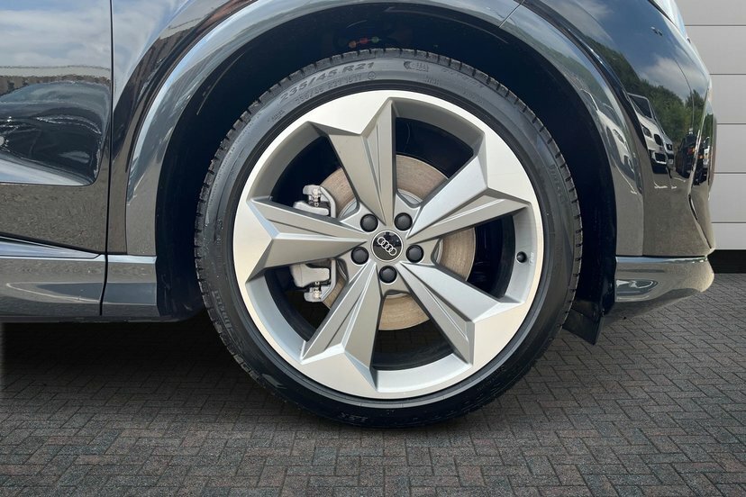 Audi Q4 E Tron 45 Black Edition Suv Quattro 82K AO26TUV Black #5