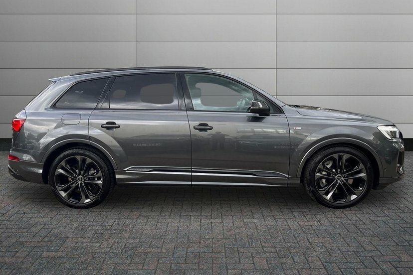 Audi Q7 3.0 Tfsie V6 55 Black Edition Suv Plug- Grey #4