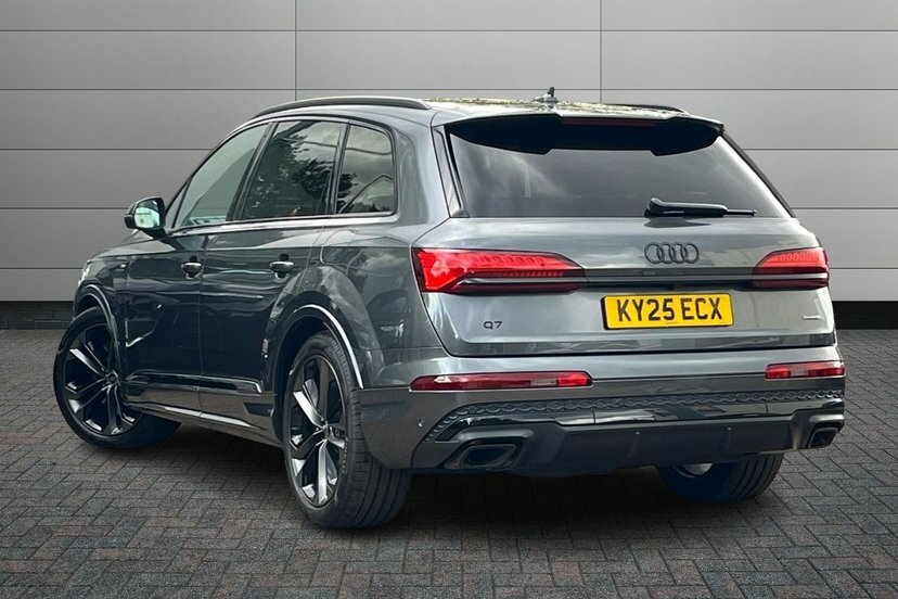 Audi Q7 3.0 Tfsie V6 55 Black Edition Suv Plug- Grey #3