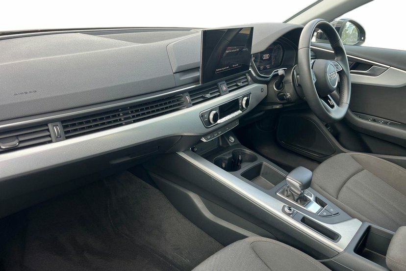 Audi A4 2.0 Tfsi 35 Technik Saloon S Tronic 15 LR72TTX Black #2