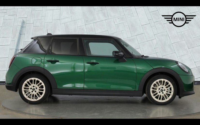 Mini Hatch Cooper C Green #3