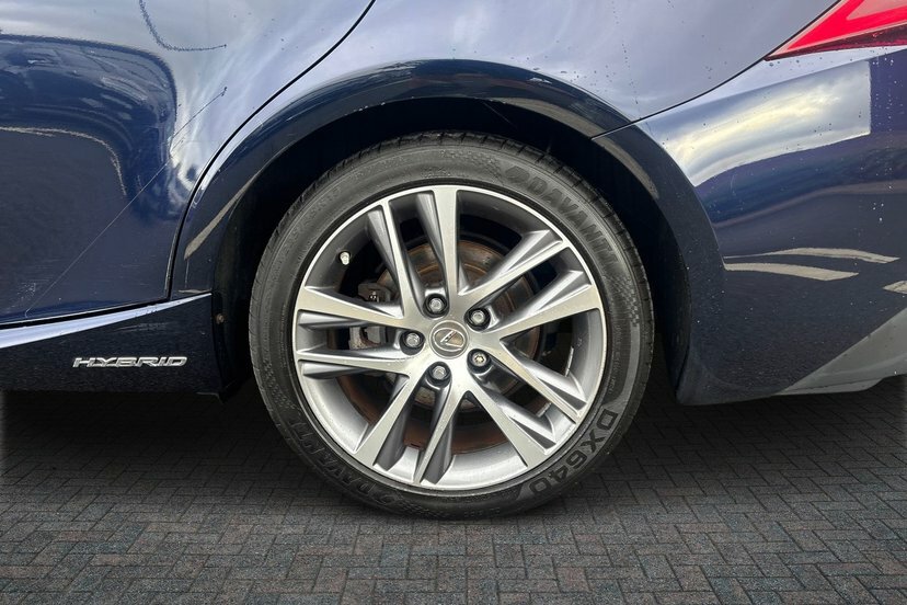 Lexus IS 2.5 300H Advance Saloon Hybrid E-cvt 2 DA17RHO Blue #5