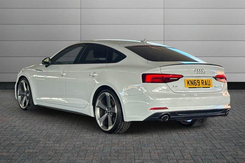 Audi A5 2.0 Tfsi 40 Black Edition Sportback S T White #3