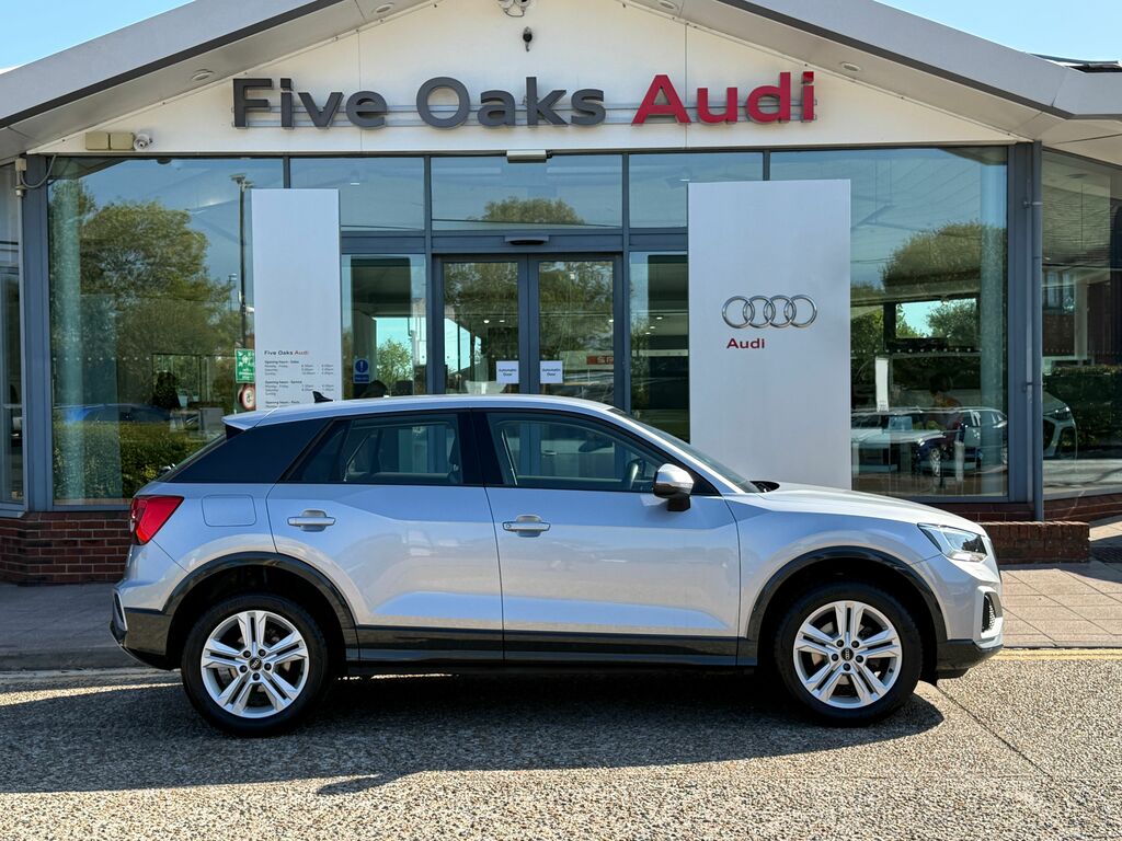 Audi Q2 Sport Black #2