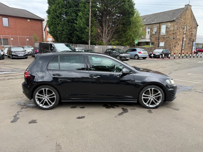Volkswagen Golf Gtd Black