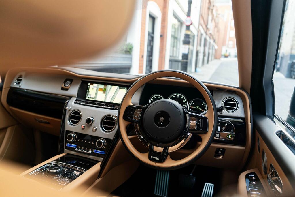 Rolls-Royce Cullinan Suv Green #4