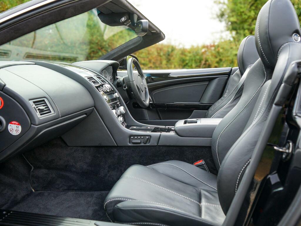 Aston Martin DB9 Petrol #3