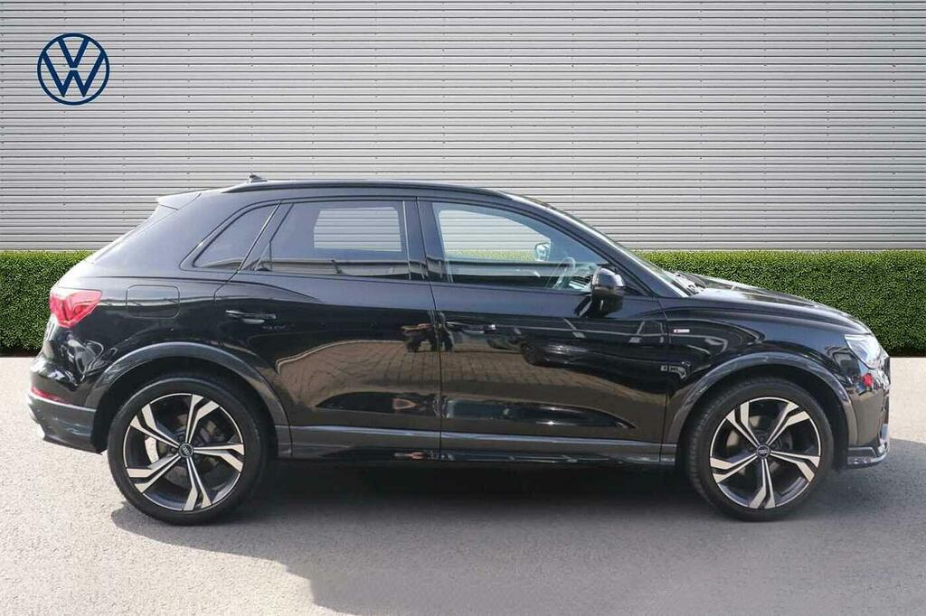 Audi Q3 35 Tfsi Edition 1 Black #4