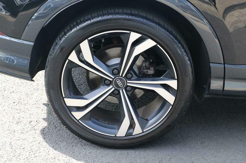 Audi Q3 35 Tfsi Edition 1 Black #5