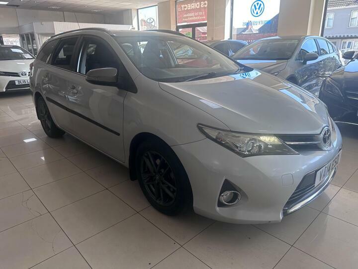 Toyota Auris 1.6 V-matic Icon Touring Sports Multidrive S Euro Silver #2