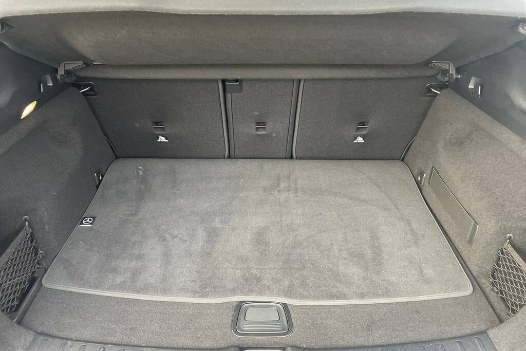 Mercedes-Benz GLA Class 220D 4Matic Amg Line Premium Plus KW25FDK Grey #2