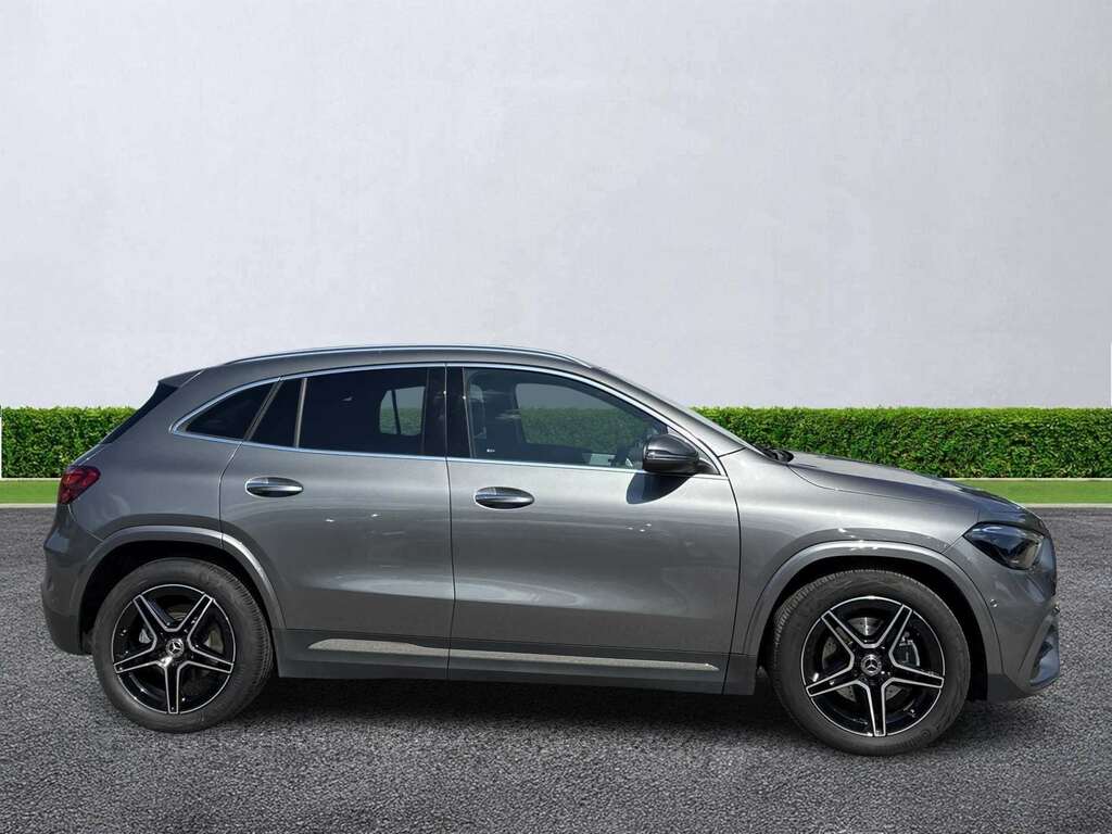 Mercedes-Benz GLA Class Gla 220D 4Matic Amg Line Executive Grey #3