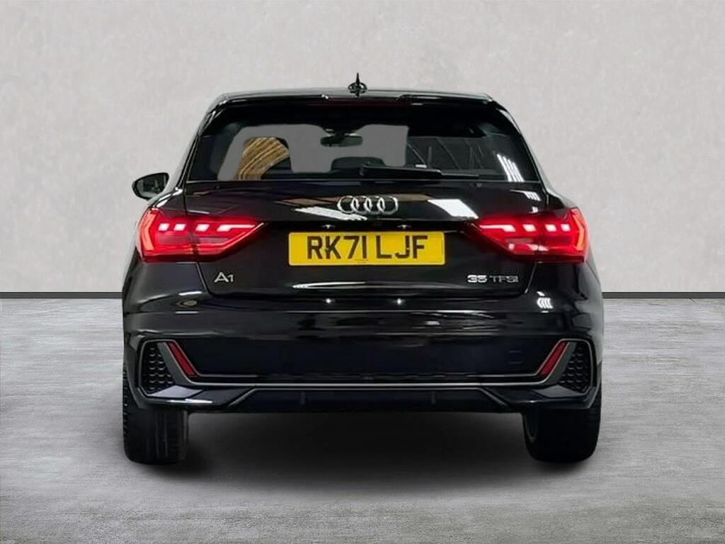 Audi A1 1.5 Tfsi 35 S Line Sportback S Tronic E Black #4