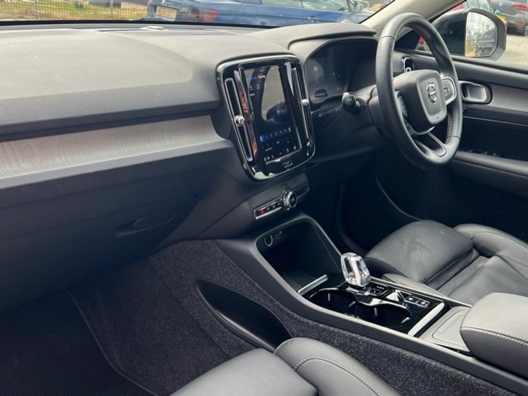 Volvo XC40 Xc40 2.0 B4p Ultra Dark Gold #4