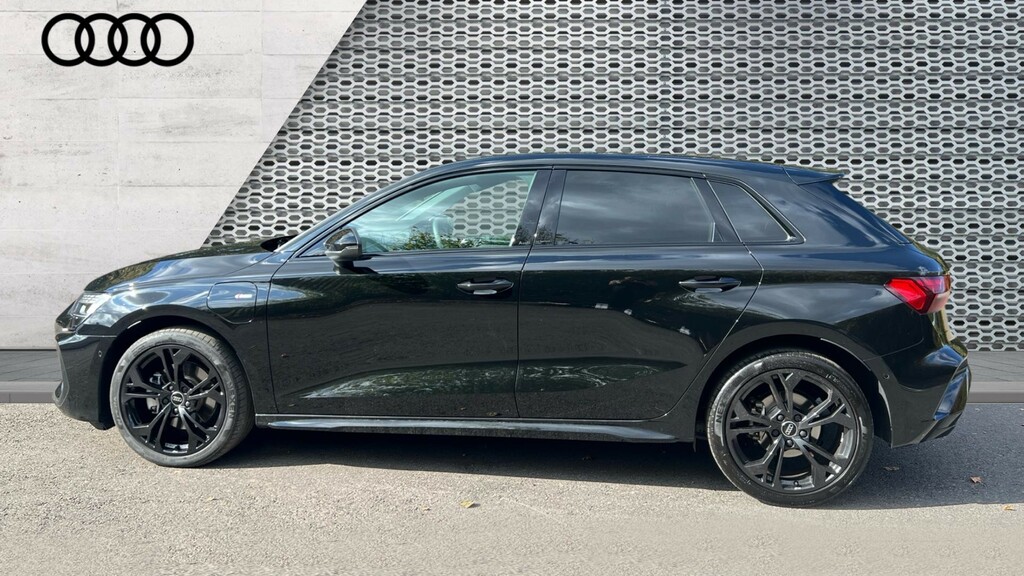 Audi A3 A3 1.5 Tfsi E 204 Black Edition S Tronic Black #4