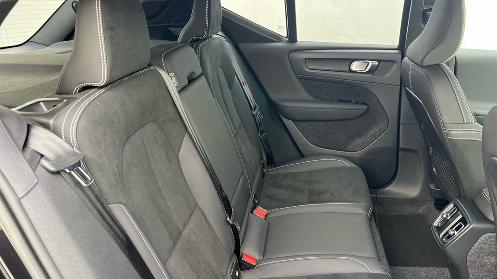 Volvo XC40 Xc40 2.0 B4p Plus Dark Black #6