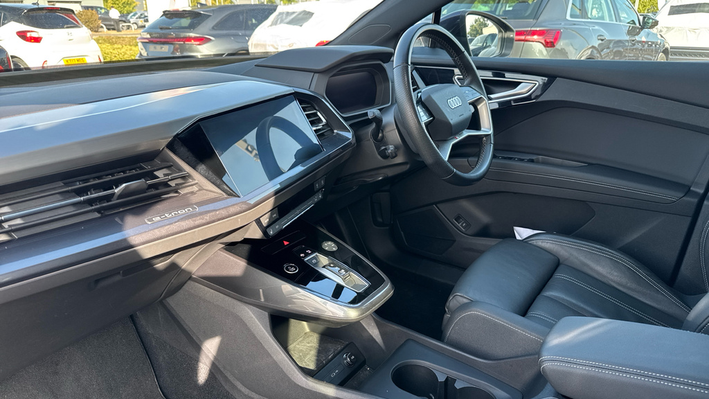 Audi Q4 E Tron Q4 210Kw 45 82Kwh S Line Leather Purple #2