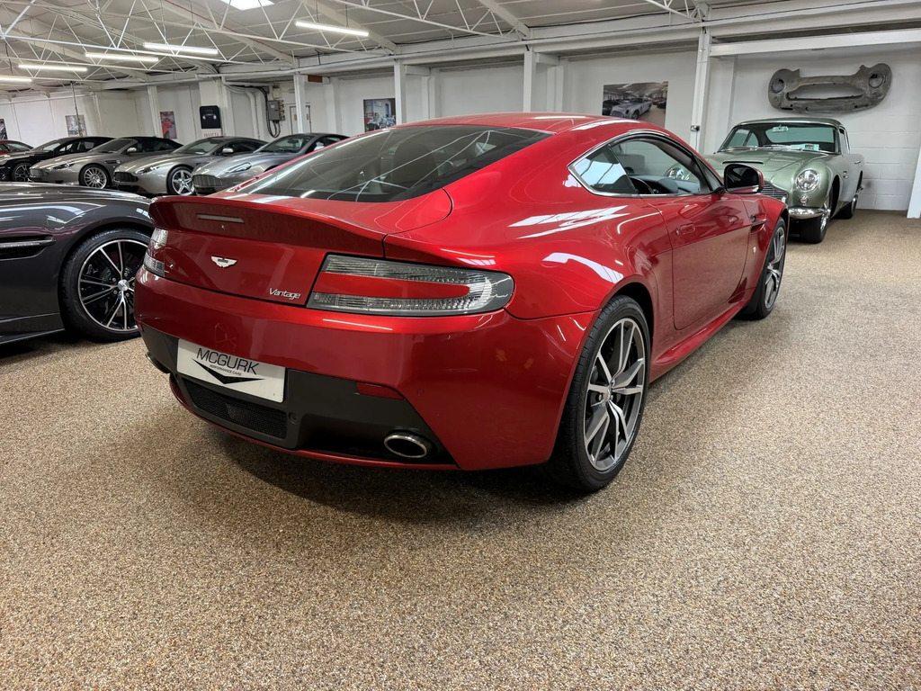 Aston Martin Vantage V8 Sportshift II Euro 6 Black #3
