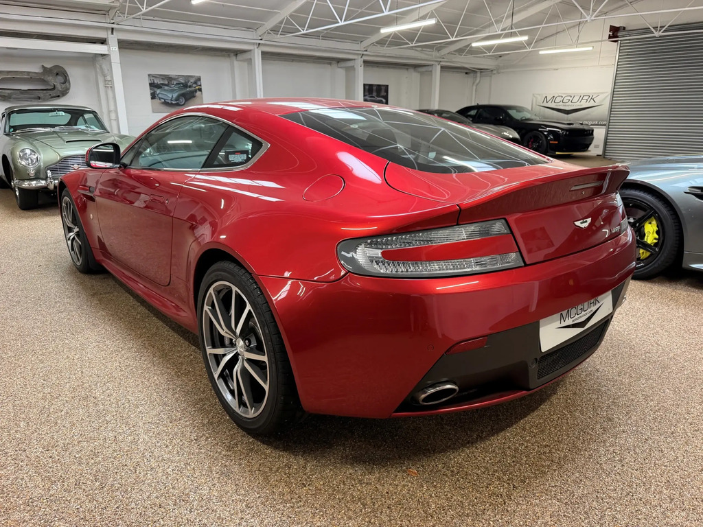 Aston Martin Vantage V8 Sportshift II Euro 6 Black #4