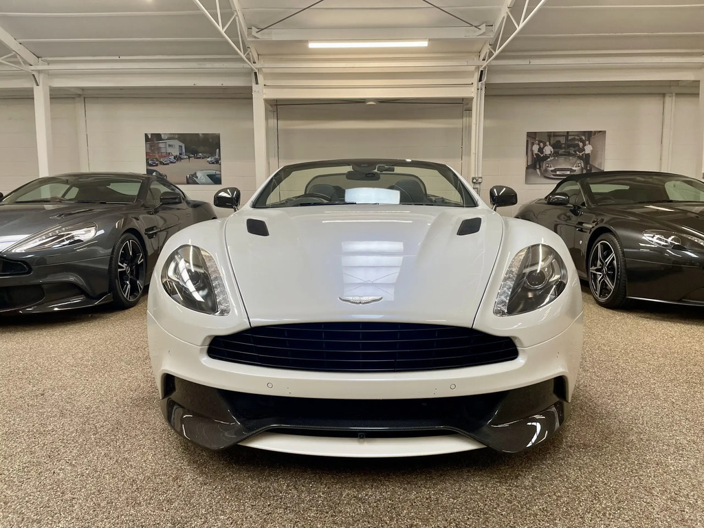 Aston Martin Vanquish Volante  #5