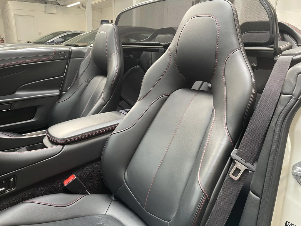 Aston Martin Vanquish V12 Carbon Black Ed 22 Touchtronic Silver #12