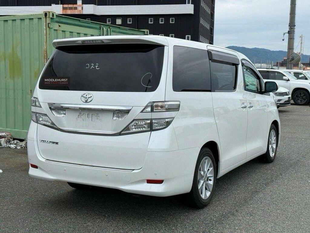 Toyota Vellfire 2.4V 7 Seater White #4